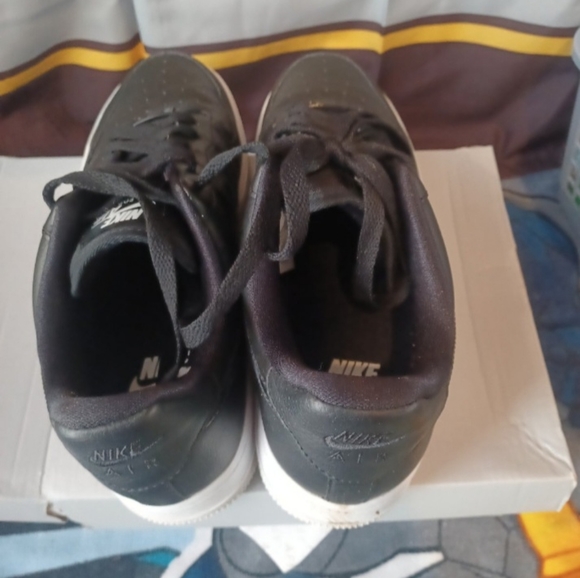 Womens AIR FORCE ONES! 8.5 - Picture 3 of 11
